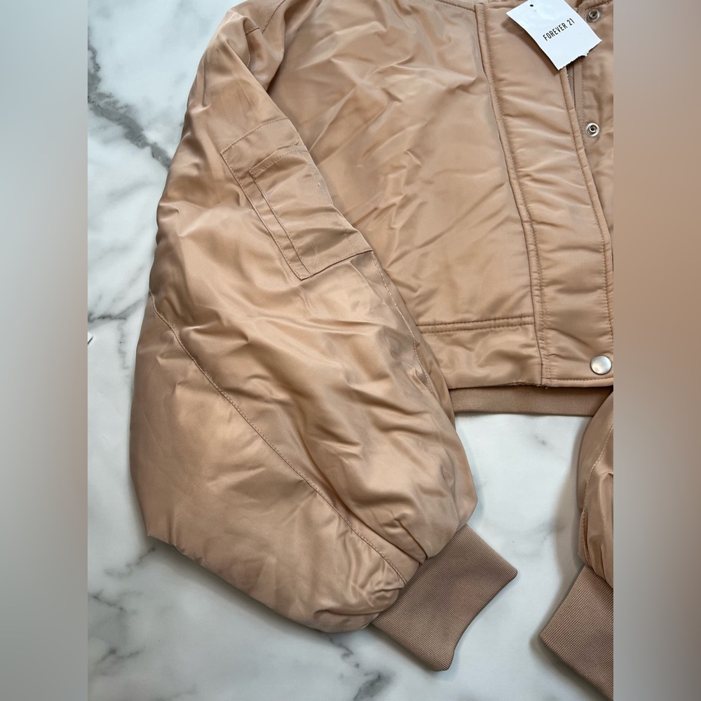 Cropped bomber jacket - Picture 2 of 7